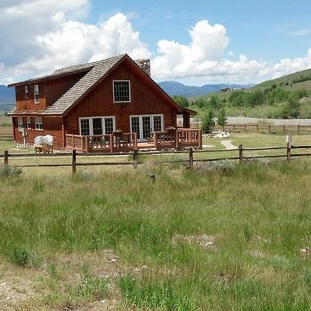 Montana Spirit Guest Lodge Cliff Lake Εξωτερικό φωτογραφία